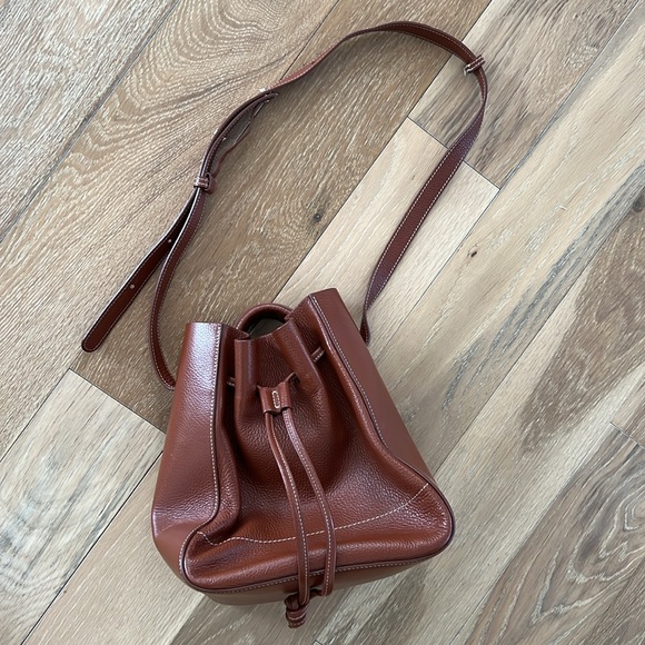 Flattered Bo Bucket Bag - Picture 3 of 7